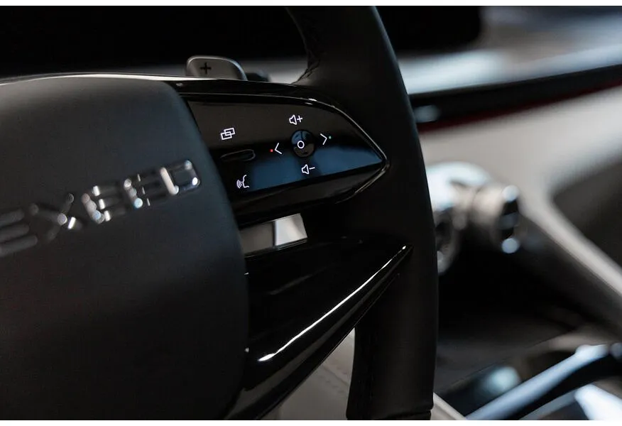 EXEED RX 2.0T 8AT 4WD (249 л.с.) Premium Серый в АВИЛОН. Слайд №13