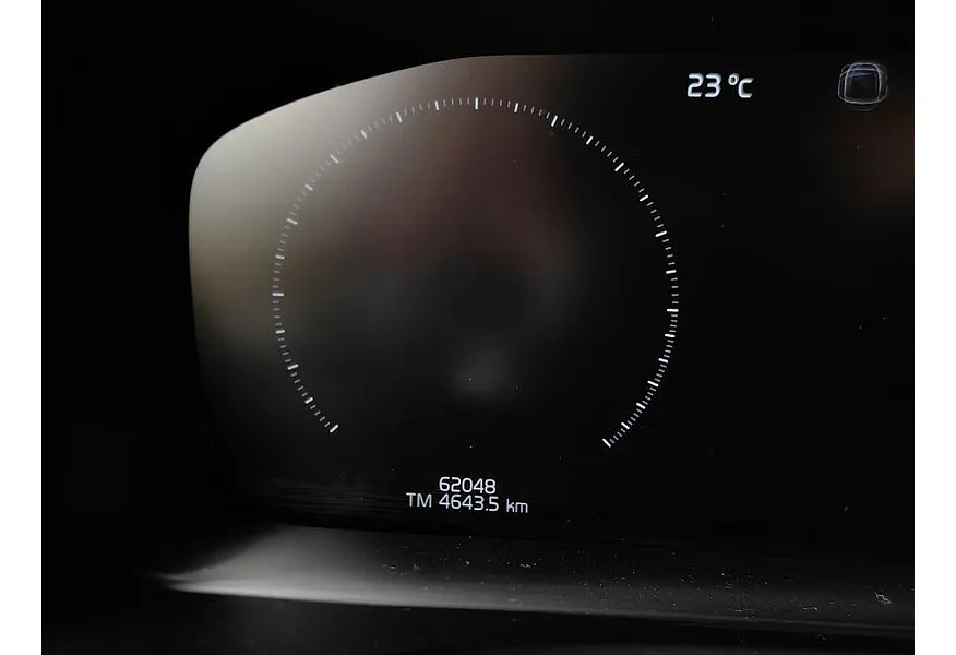 Volvo XC90 2.0 T5 Drive-E AT AWD (5 мест) (249 л.с.) Inscription Черный в АВИЛОН. Слайд №18