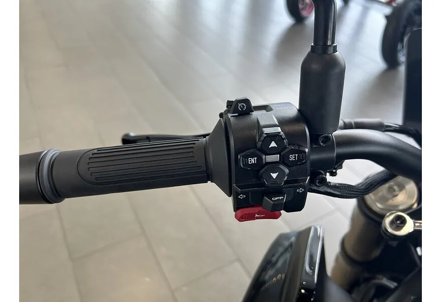 LIVE. Слайд №11