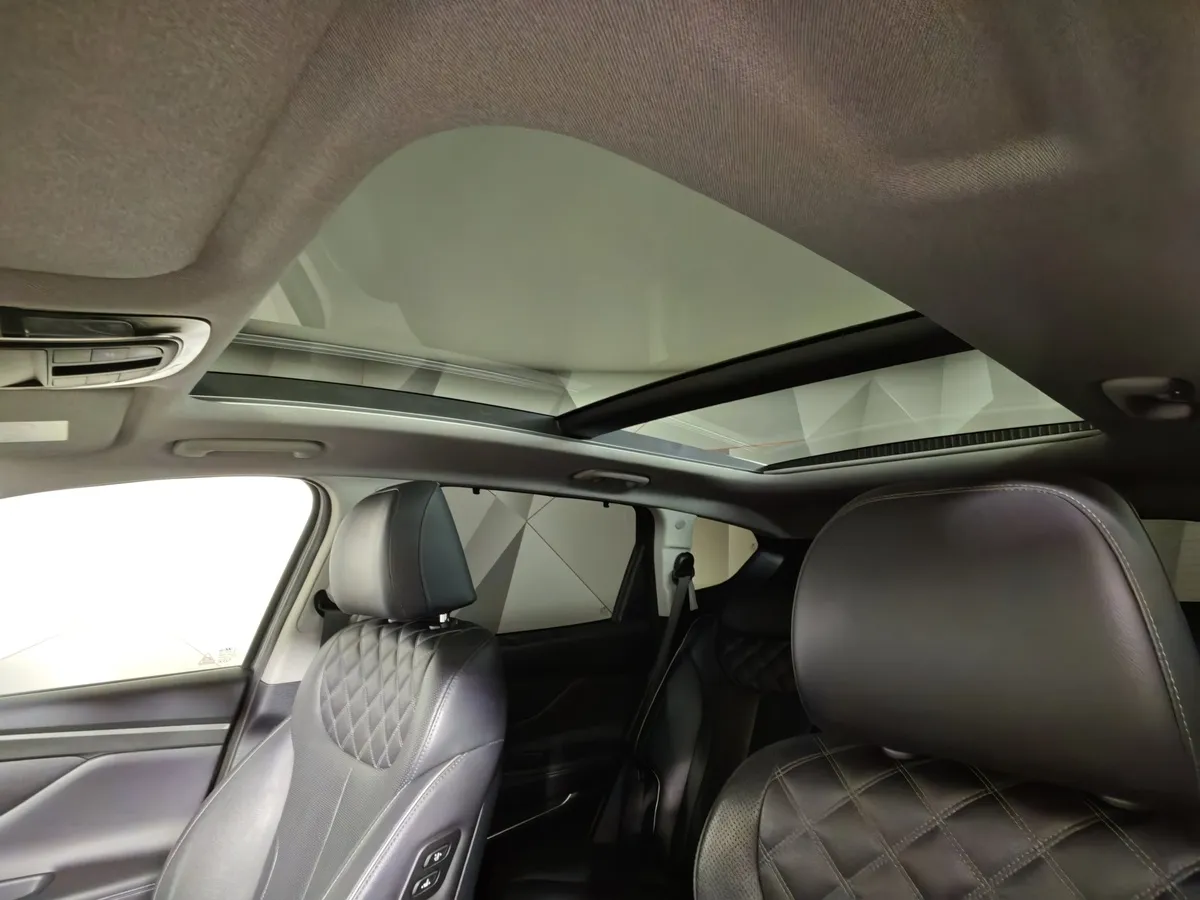 Hyundai Santa Fe 3.5 AWD 8AT (249 л.с.) High-Tech Exclusive (7 мест) Синий в АВИЛОН. Слайд №24