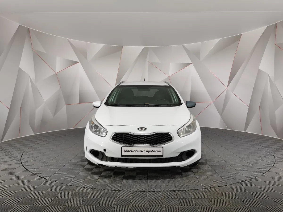 Kia Ceed 1.6 AT (129 л.с.) Luxe Белый в АВИЛОН. Слайд №7
