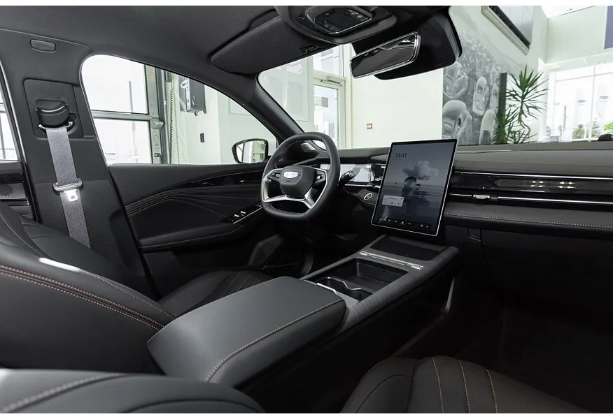 Geely Preface 2.0T 7DCT FWD (150 л.с.) Флагман Белый в АВИЛОН. Слайд №10