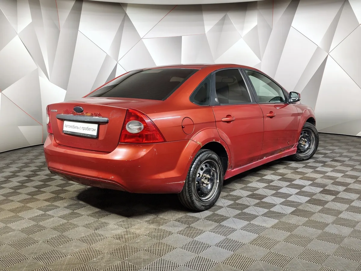 Ford Focus 1.6 MT (116 л.с.) Ghia Оранжевый в АВИЛОН. Слайд №2