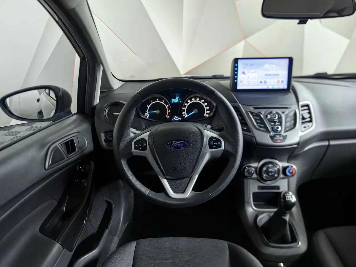 Ford Fiesta 1.6 Ti-VCT MT (85 л.с.) Ambiente Черный в АВИЛОН. Слайд №20
