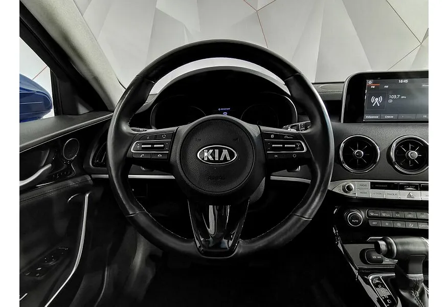 Kia Stinger 2.0 AT (197 л.с.) Comfort Синий в АВИЛОН. Слайд №11