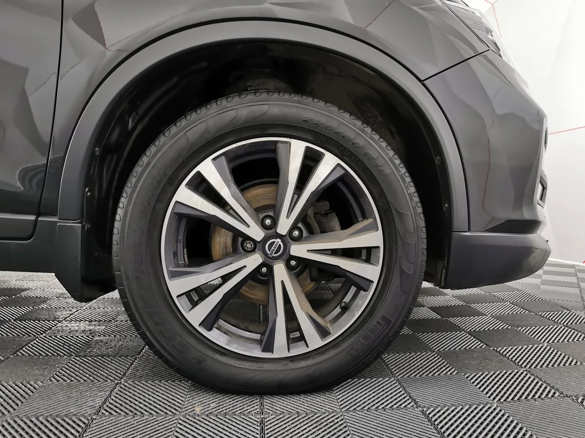 Nissan X-Trail 2.5 CVT AWD (171 л.с.) Черный в АВИЛОН. Слайд №9