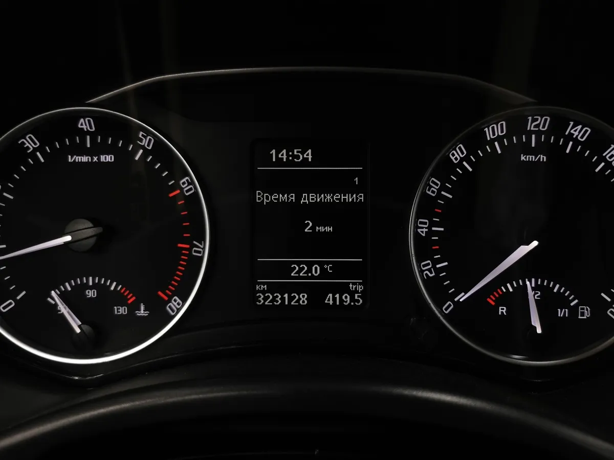 Skoda Octavia 1.8 TSI MT (152 л.с.) Ambition (CKD) Серебристый в АВИЛОН. Слайд №16