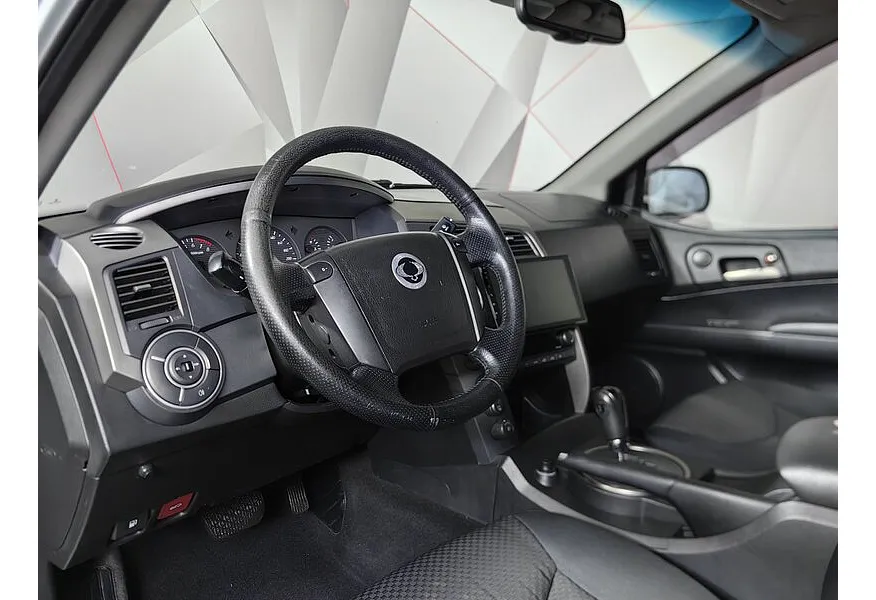 SsangYong Kyron 2.3 E-Tronic 4WD (150 л.с.) Серебристый в АВИЛОН. Слайд №19
