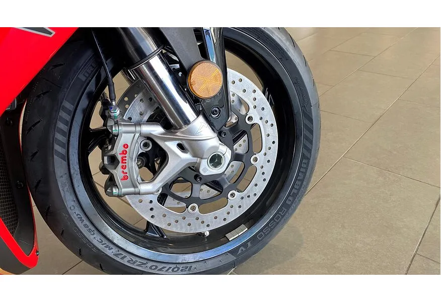 QJMOTOR SRK 921 RR 921 см³ (129 л.с.) (129) 921 Красный в АВИЛОН. Слайд №10