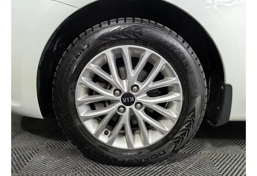 Kia Rio 1.6 AT (123 л.с.) Белый в АВИЛОН. Слайд №9 Kia Rio 1.6 AT (123 л.с.) Белый в АВИЛОН. Слайд №9