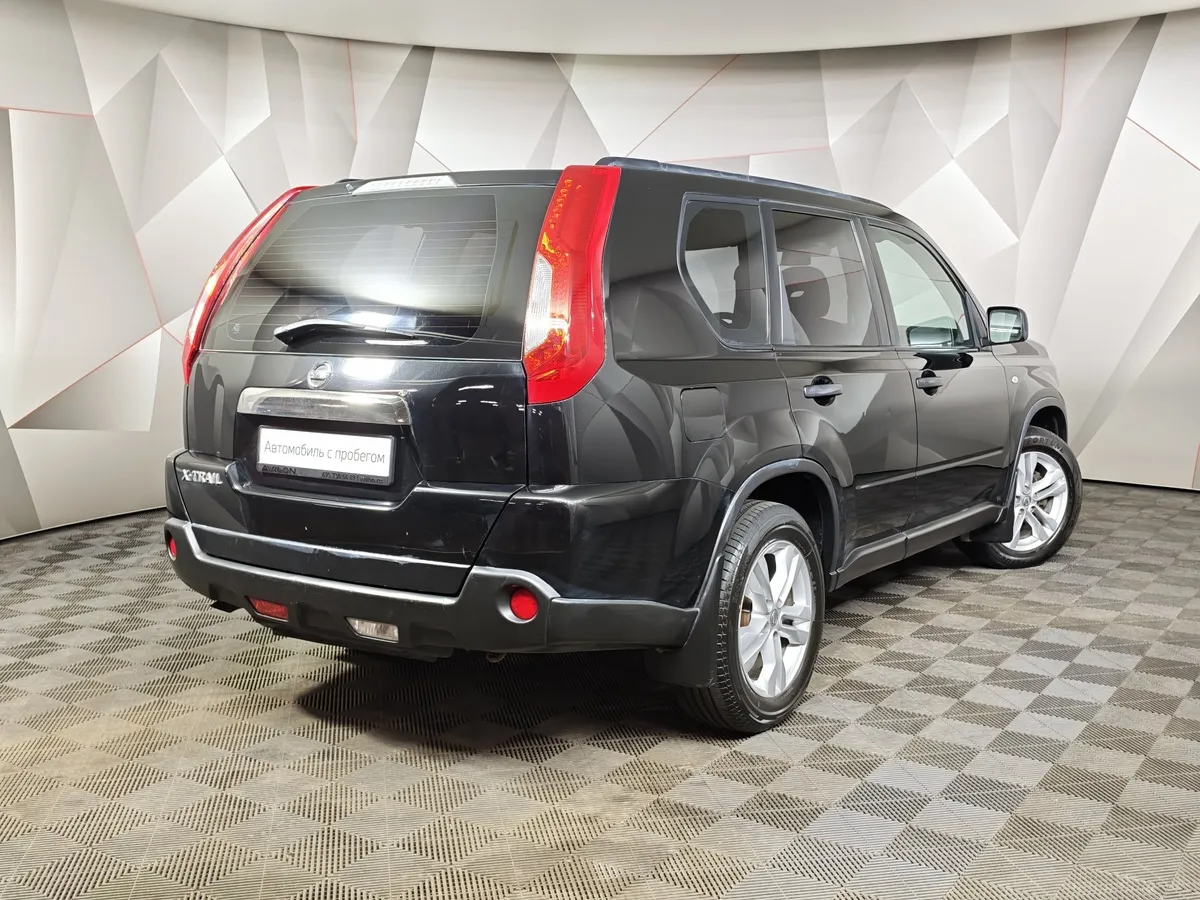 Nissan X-Trail 2.0 CVT AWD (141 л.с.) Черный в АВИЛОН. Слайд №2