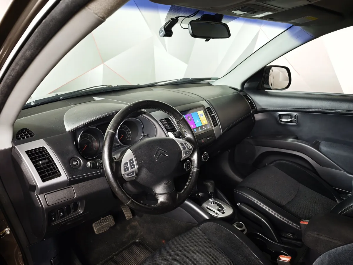 Citroen C-Crosser 2.4 CVT 4WD (170 л.с.) Коричневый в АВИЛОН. Слайд №17