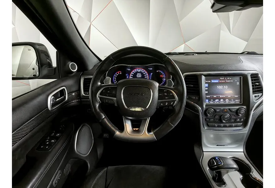 Jeep Grand Cherokee 6.4 AT SRT-8 (468 л.с.) Черный в АВИЛОН. Слайд №19