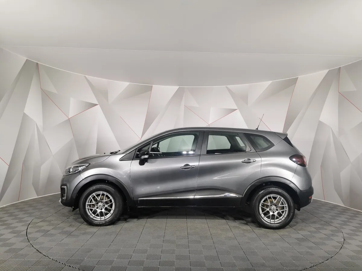 Renault Kaptur 2.0 MT AWD (143 л.с.) Drive Серый в АВИЛОН. Слайд №5