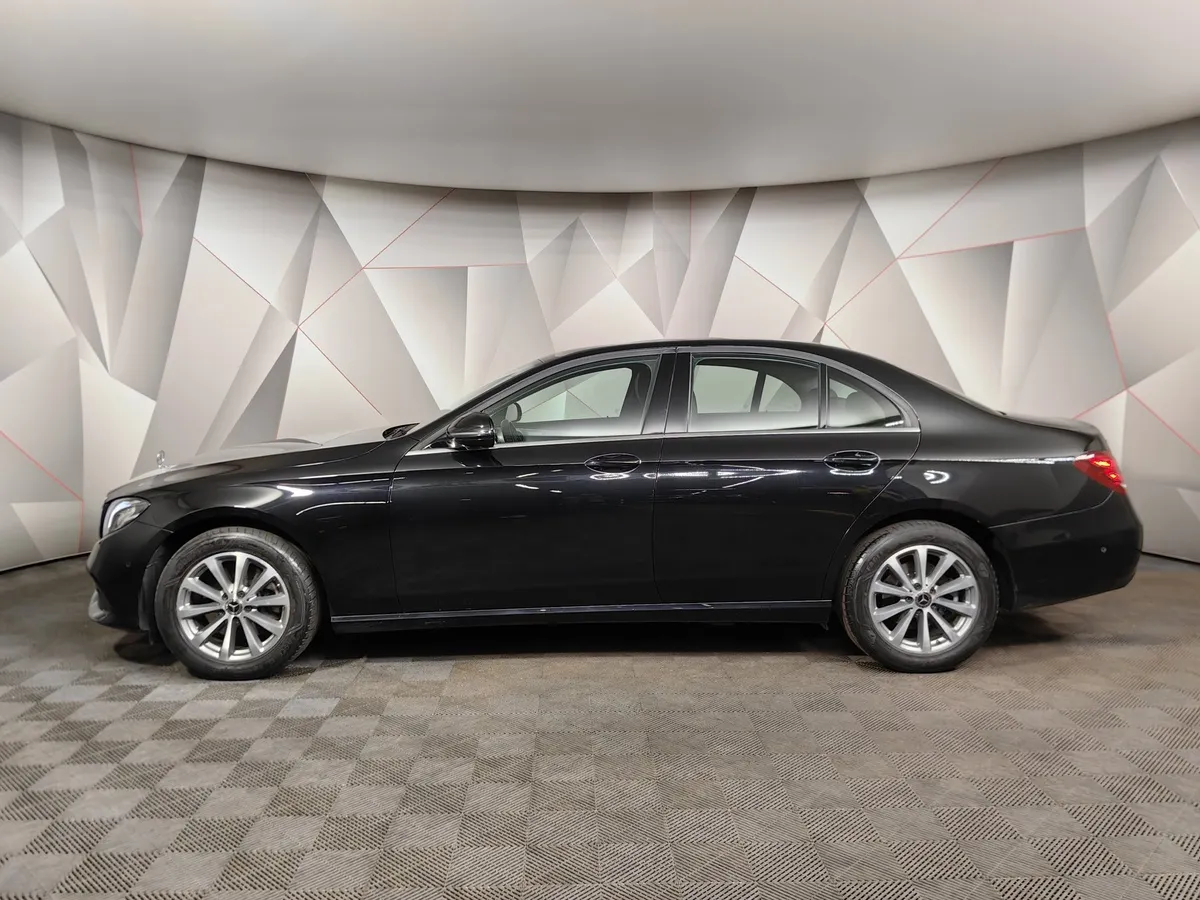 Mercedes-Benz E-Класс E 200 9G-TRONIC (197 л.с.) Premium (Локальная сборка) Черный в АВИЛОН. Слайд №5