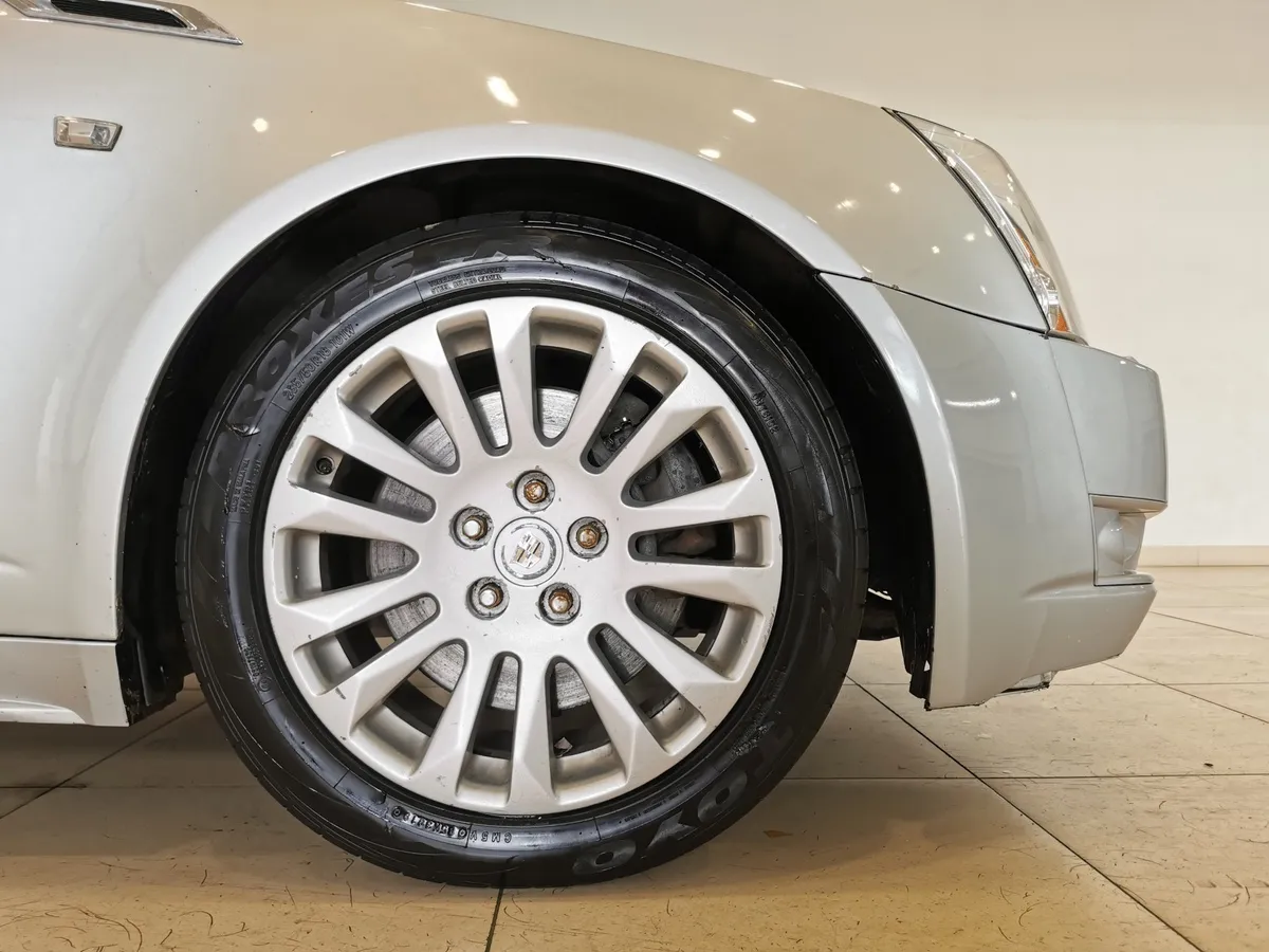 Cadillac CTS 3.6 V6 SIDI AWD (311 л.с.) Серебристый в АВИЛОН. Слайд №9
