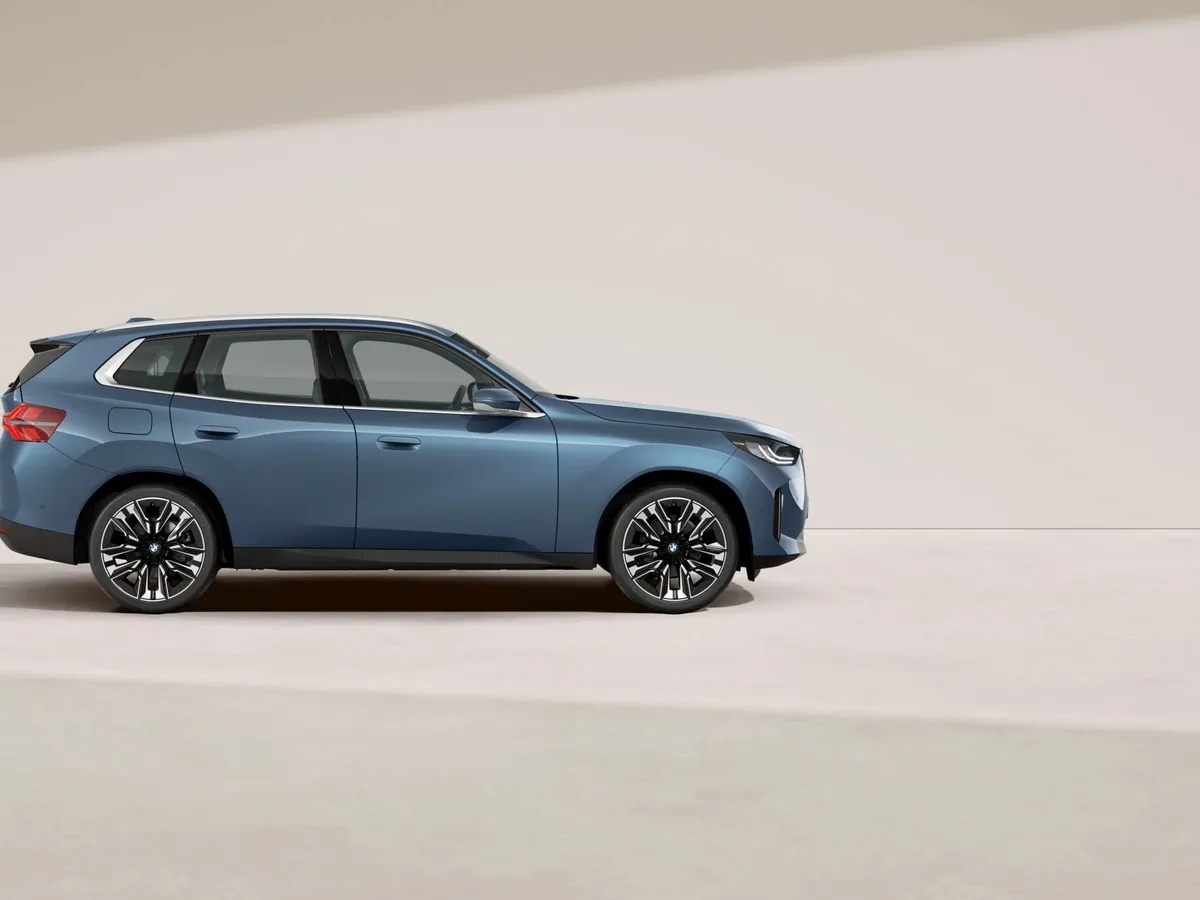 BMW X3 xDrive30L AT (258 л.с.) Синий в АВИЛОН. Слайд №3