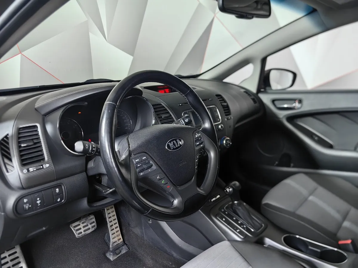 Kia Cerato 1.6 AT (130 л.с.) Бежевый в АВИЛОН. Слайд №19
