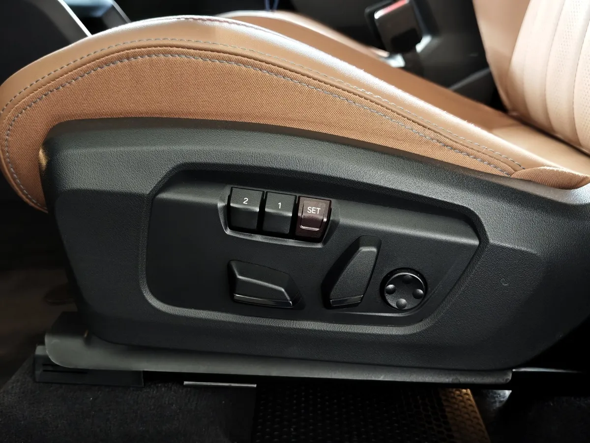 Mini Countryman 1.6 AT ALL4 (184 л.с.) Серый в АВИЛОН. Слайд №23