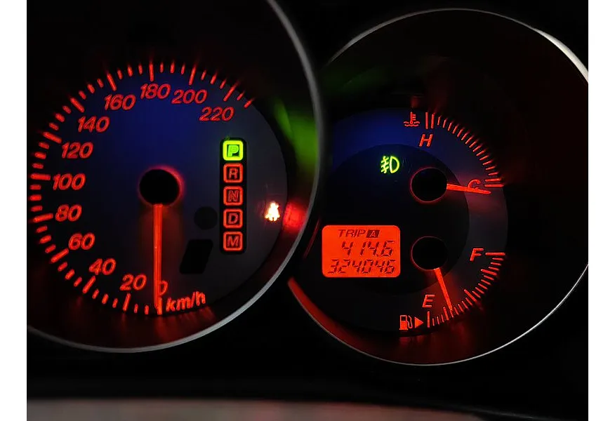 Mazda 3 1.6 AT (105 л.с.) Черный в АВИЛОН. Слайд №17