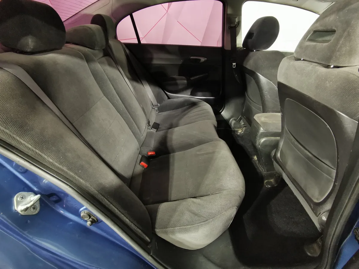 Honda Civic 1.8 AT (140 л.с.) Синий в АВИЛОН. Слайд №14