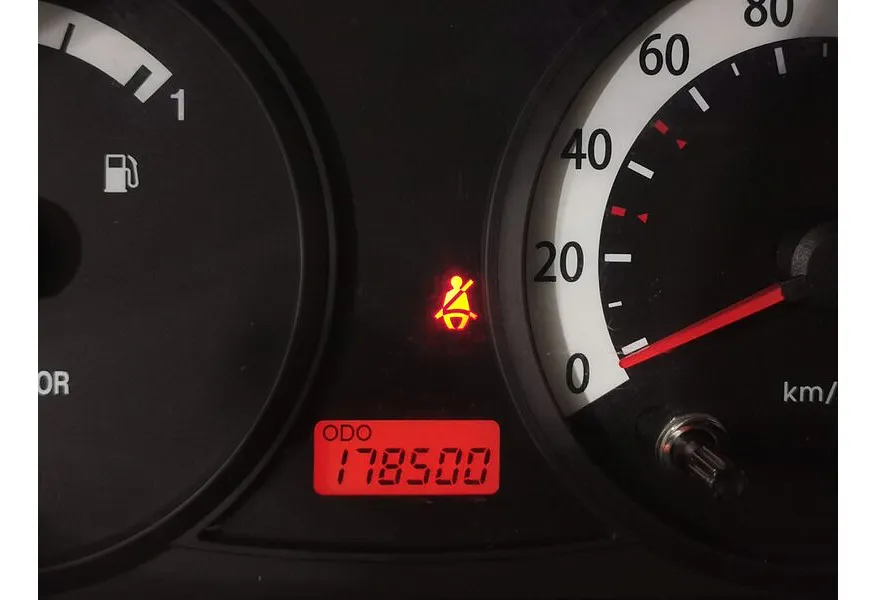 LIVE. Слайд №20