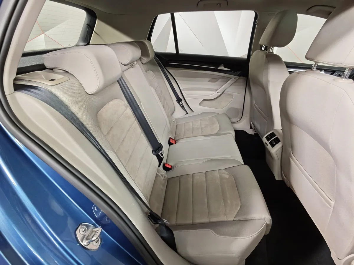 Volkswagen Golf 1.4 TSI BlueMotion DSG (122 л.с.) Highline Голубой в АВИЛОН. Слайд №16