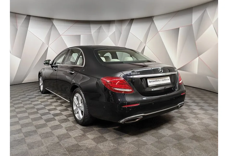 Mercedes-Benz E-Класс E 220 d 4MATIC 9G-TRONIC (194 л.с.) Черный в АВИЛОН. Слайд №4