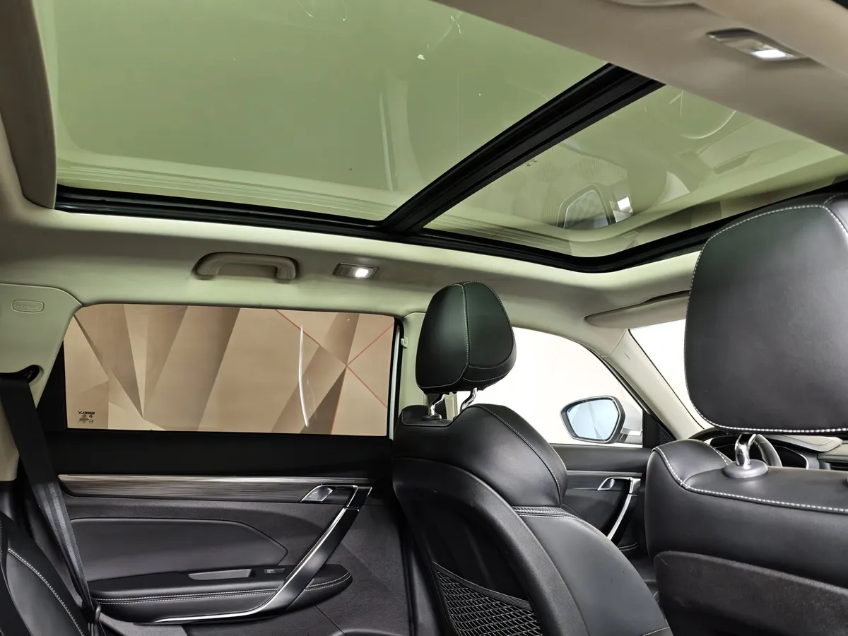 Geely Atlas Pro 1.5T 7DCT AWD (177 л.с.) Flagship Белый в АВИЛОН. Слайд №20