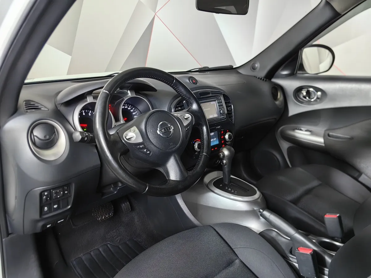 Nissan Juke 1.6 CVT (117 л.с.) Белый в АВИЛОН. Слайд №18