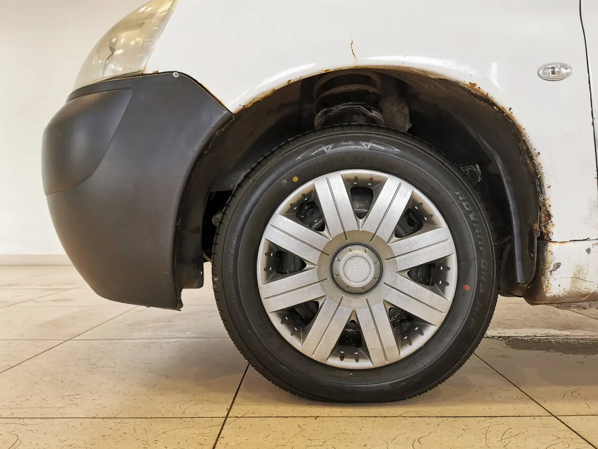 Citroen Berlingo 1.9 D MT (69 л.с.) Белый в АВИЛОН. Слайд №9