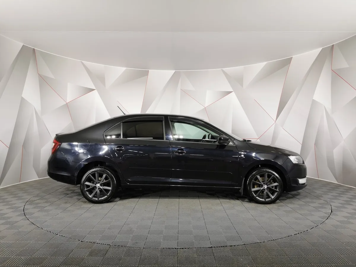 Skoda Rapid 1.4 TSI DSG (125 л.с.) Active Черный в АВИЛОН. Слайд №6