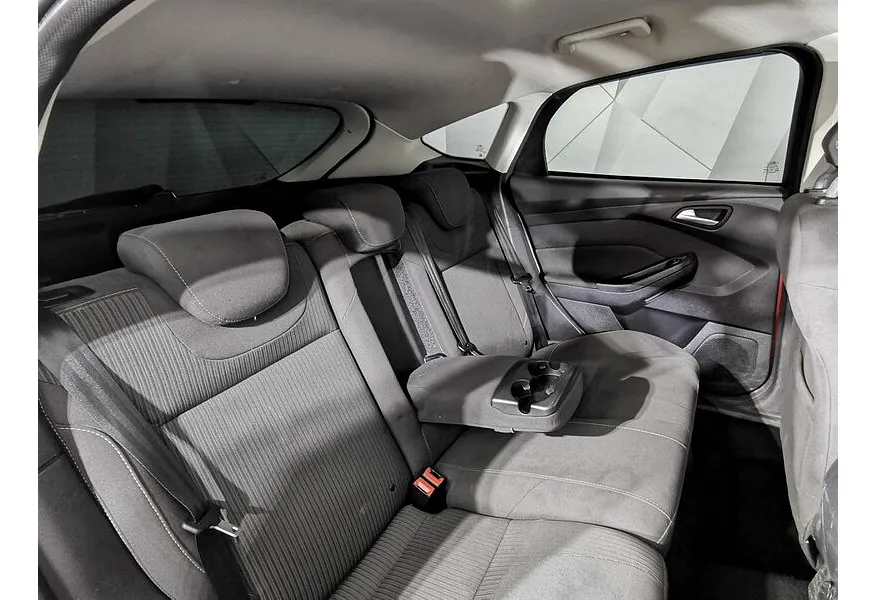 Ford Focus 2.0 MT (150 л.с.) Trend Plus Красный в АВИЛОН. Слайд №16