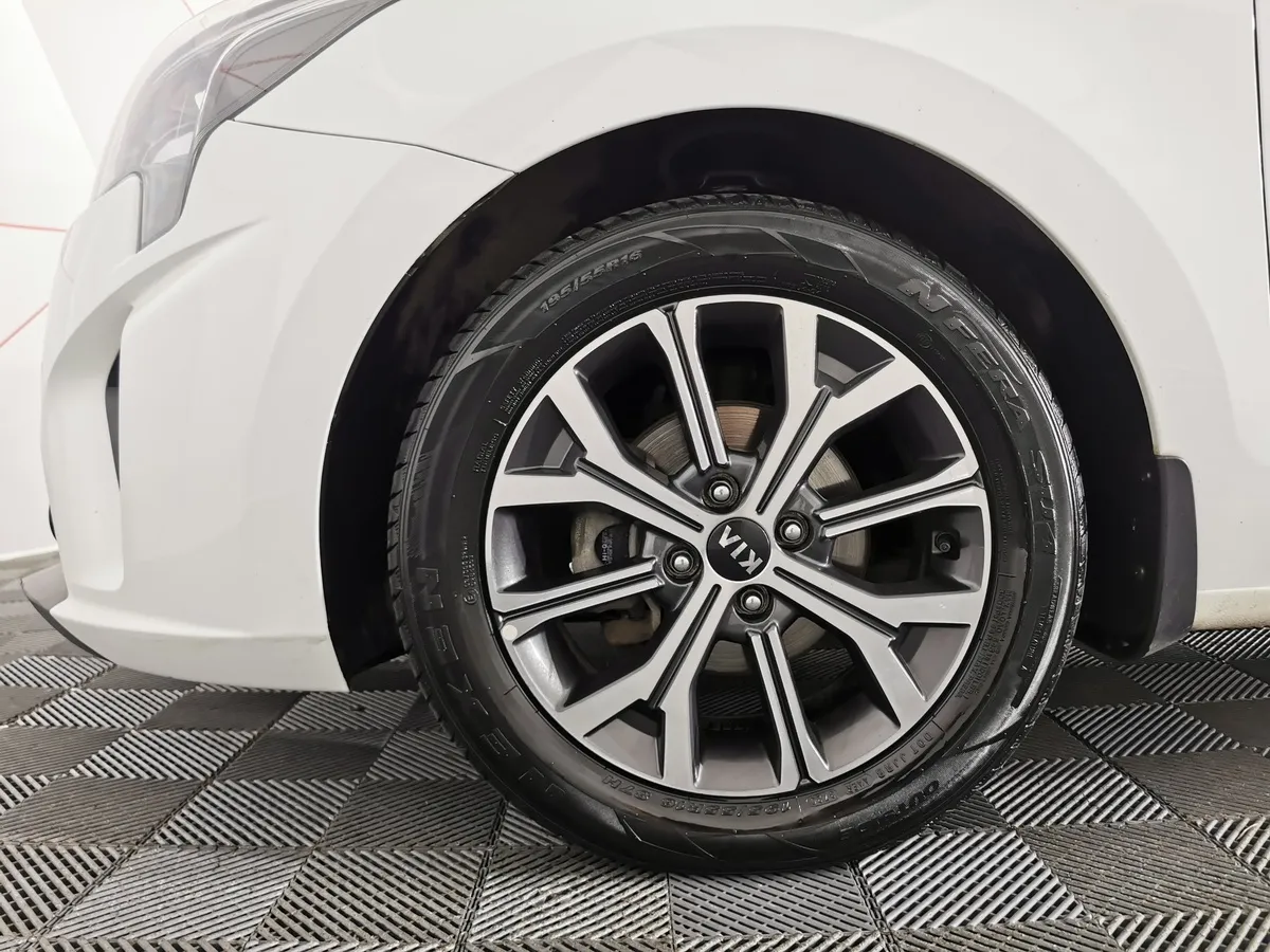 Kia Rio 1.6 AT (123 л.с.) Белый в АВИЛОН. Слайд №9