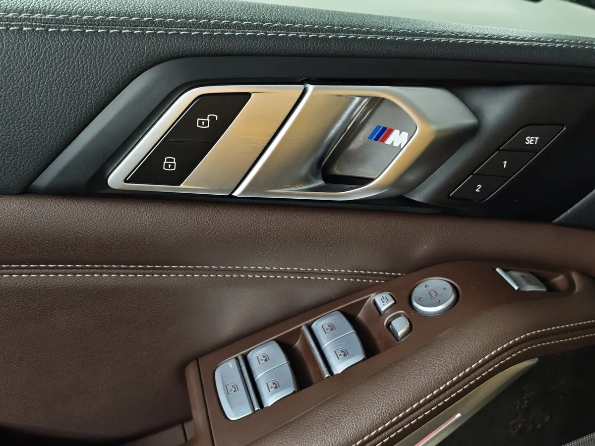 BMW X5 xDrive50i Steptronic (462 л.с.) Серый в АВИЛОН. Слайд №15