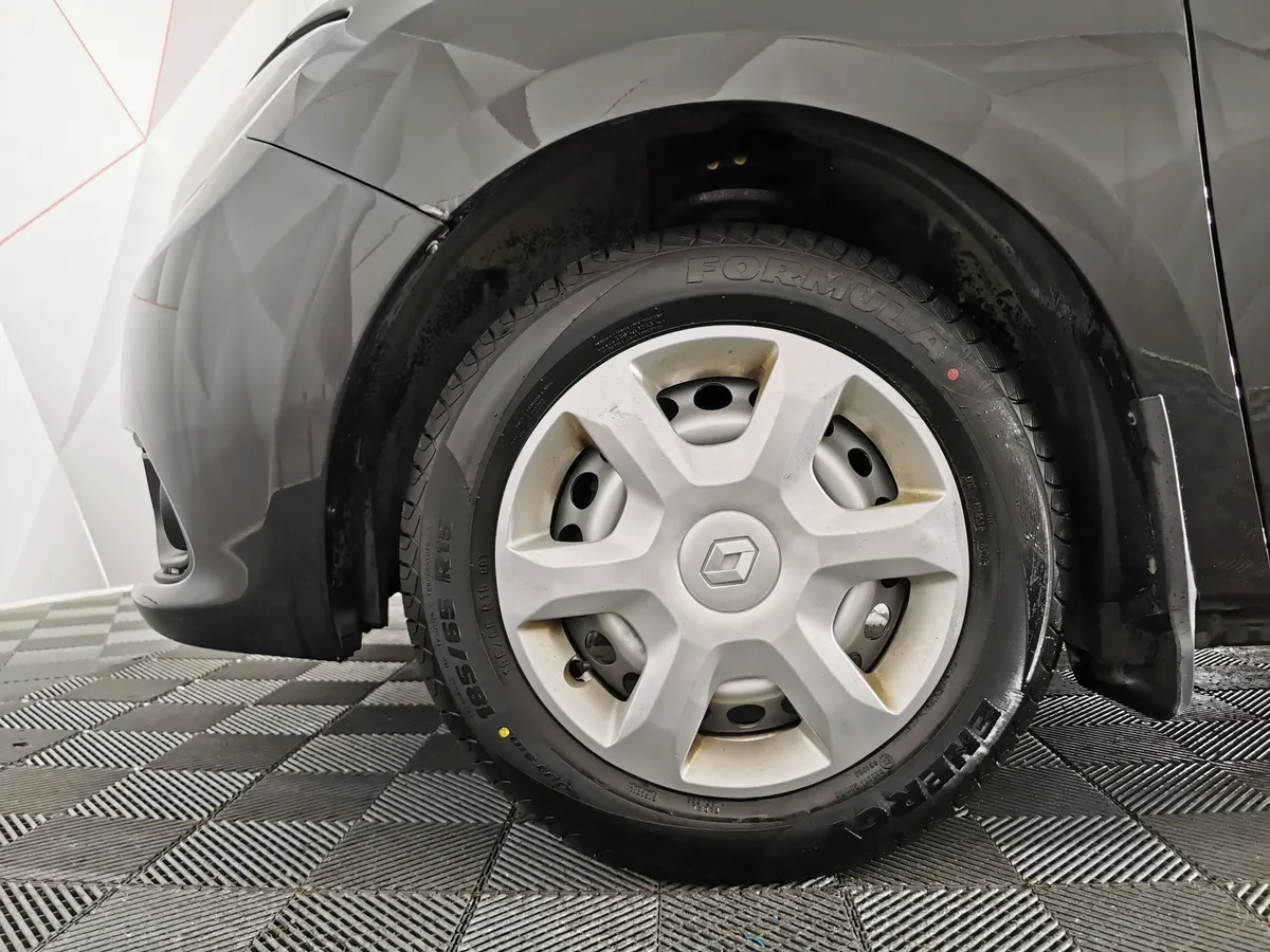 Renault Logan 1.6 MT (82 л.с.) Черный в АВИЛОН. Слайд №9
