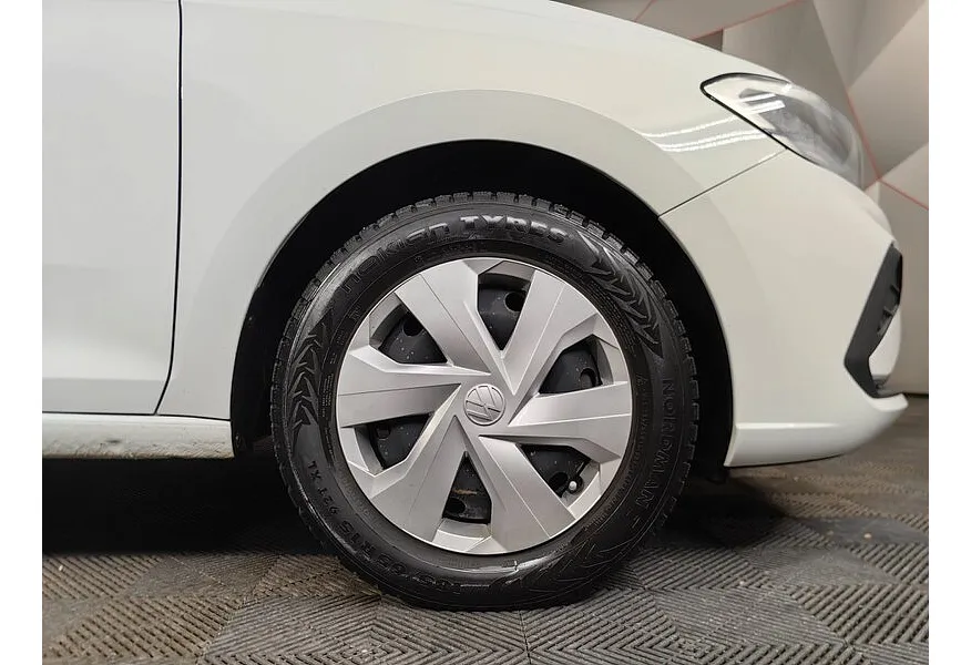 Volkswagen Polo 1.6 MPI AT (110 л.с.) Trendline Белый в АВИЛОН. Слайд №9