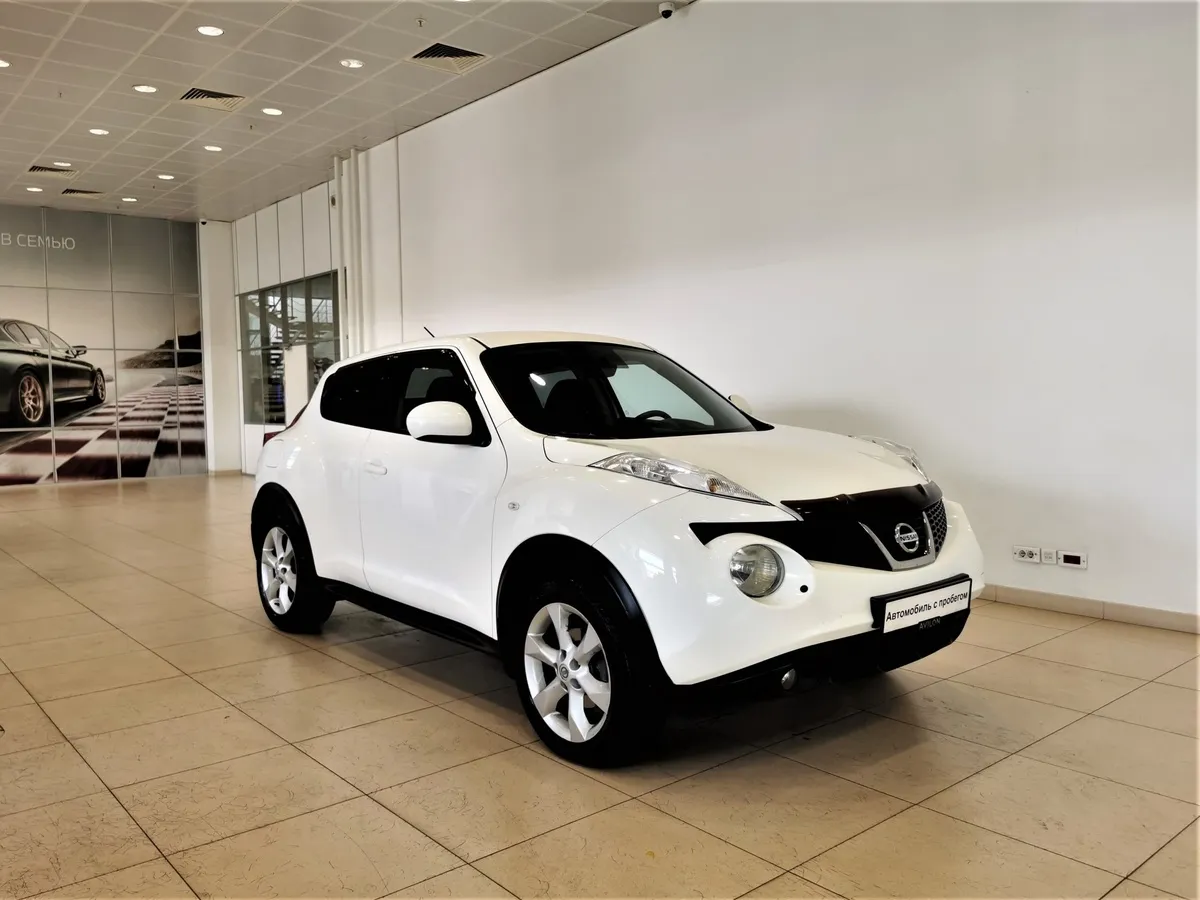 Nissan Juke 1.6 CVT (117 л.с.) Белый в АВИЛОН. Слайд №3