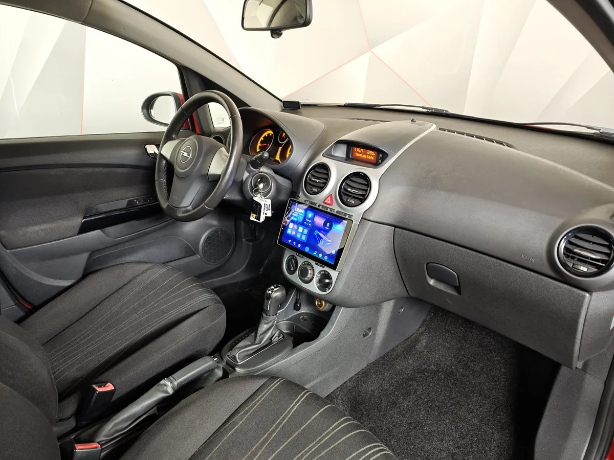 Opel Corsa 1.4 MT (90 л.с.) Красный в АВИЛОН. Слайд №13