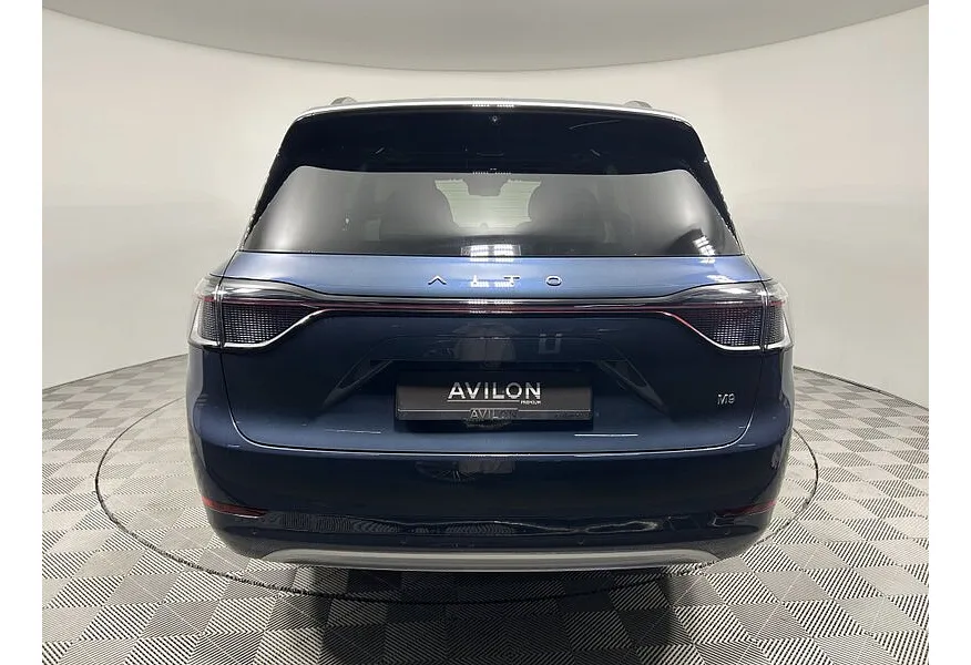 АВИЛОН - AITO M9 EVR 1.5 AT 4WD (496 л.с.) 6 мест Ultra Синий - slide 5