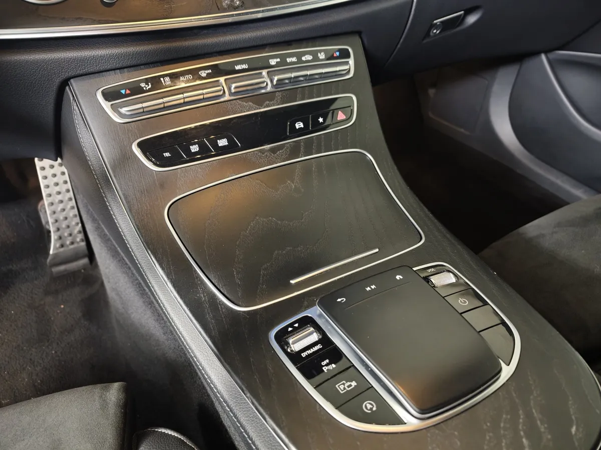 Mercedes-Benz E-Класс E 200 4MATIC 9G-TRONIC (197 л.с.) Sport Черный в АВИЛОН. Слайд №21