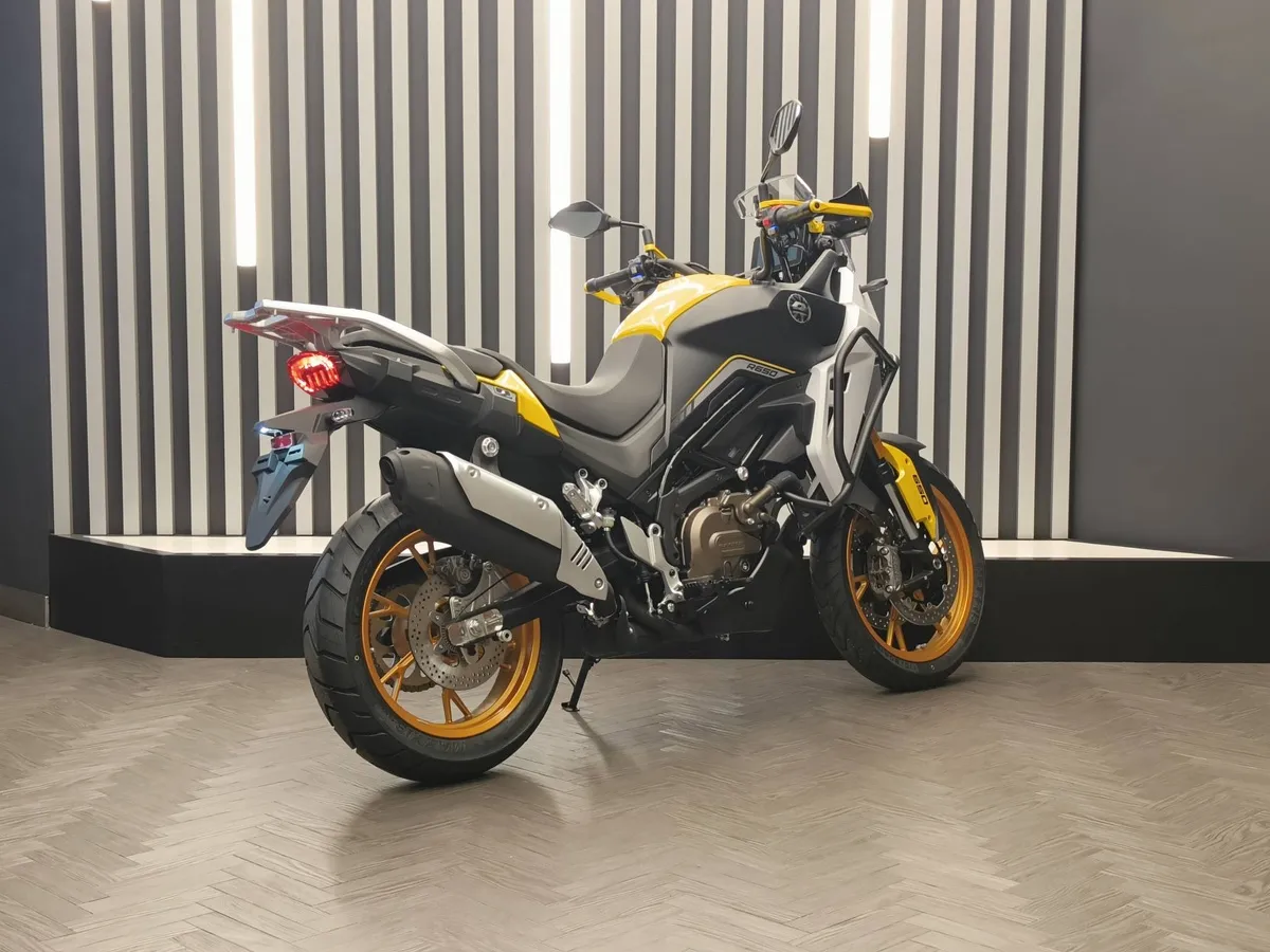 QJMOTOR SVT 650 645 см³ (76 л.с.) (76) 645 Белый в АВИЛОН. Слайд №6