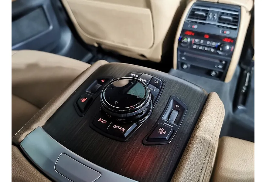 АВИЛОН - BMW 7 серия 740i AT (320 л.с.) Черный - slide 9