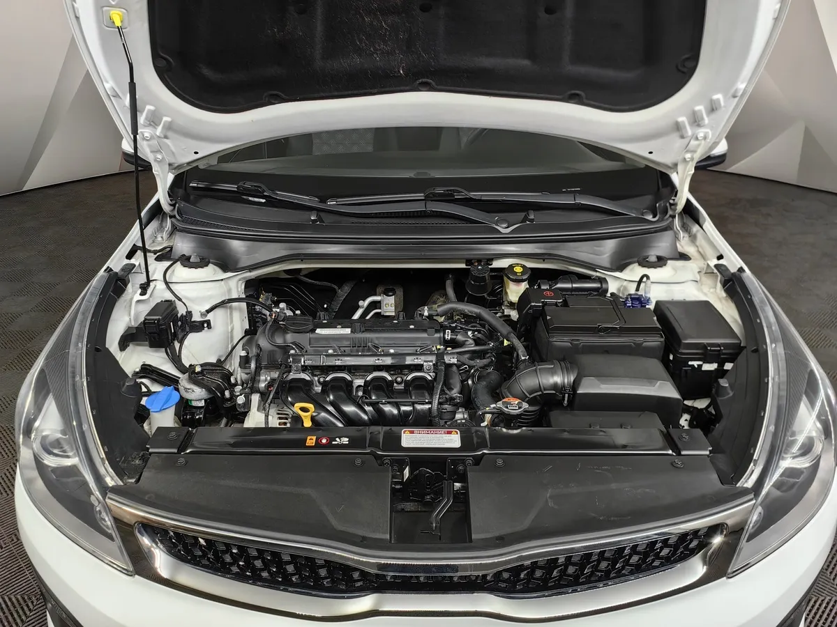 Kia Rio X-Line 1.6 AT (123 л.с.) Prestige Белый в АВИЛОН. Слайд №11