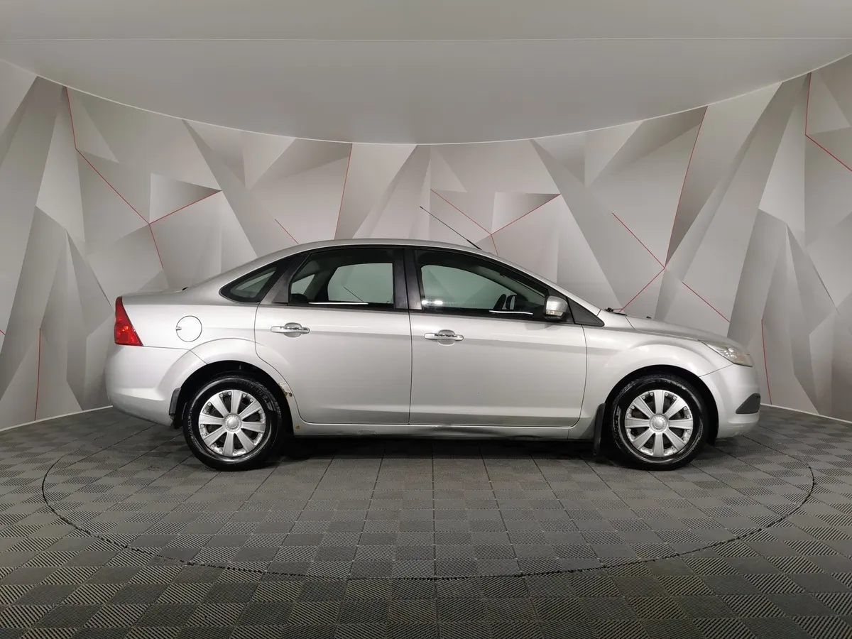 Ford Focus 1.6 AT (101 л.с.) Trend Серебристый в АВИЛОН. Слайд №6