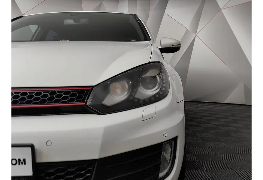 Volkswagen Golf 2.0 TSI DSG (210 л.с.) GTI Белый в АВИЛОН. Слайд №10 Volkswagen Golf 2.0 TSI DSG (210 л.с.) GTI Белый в АВИЛОН. Слайд №10