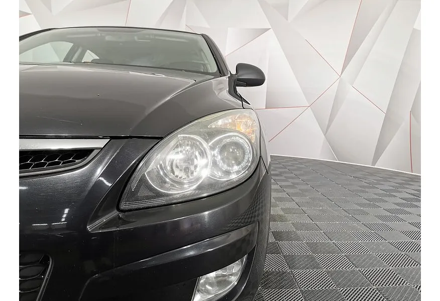 Hyundai i30 1.5 AT (110 л.с.) Elegance Черный в АВИЛОН. Слайд №10