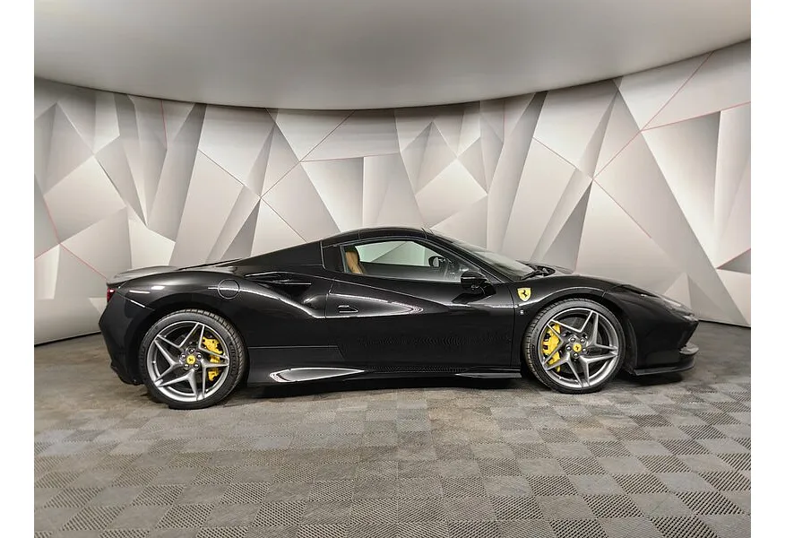 Ferrari F8 Spider 3.9 AMT (720 л.с.) Черный в АВИЛОН. Слайд №6