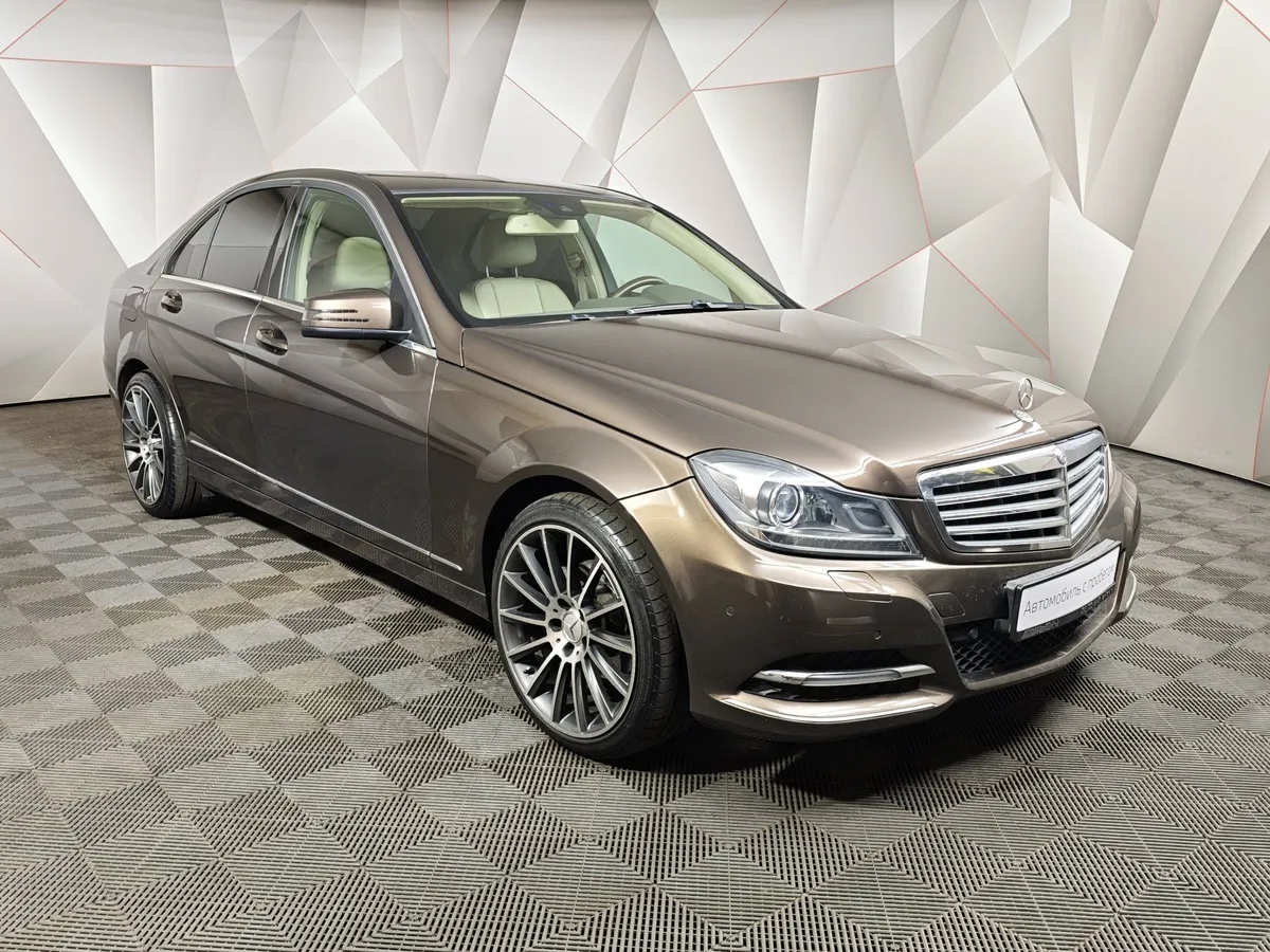 Mercedes-Benz C-Класс C 250 BlueEfficiency 7G-Tronic Plus (204 л.с.) Avangarde Sport+ Коричневый в АВИЛОН. Слайд №3