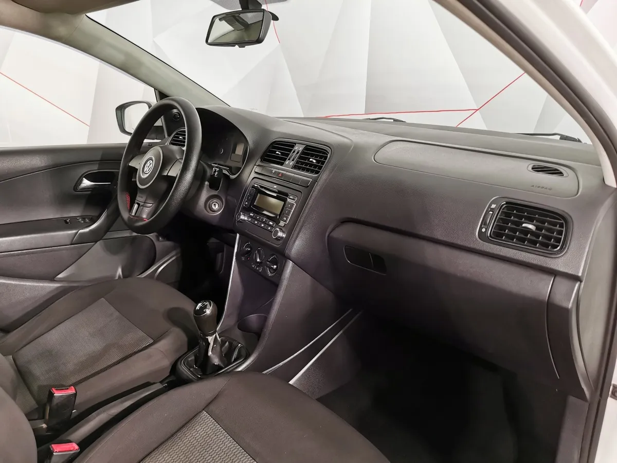 Volkswagen Polo 1.6 Tiptronic (105 л.с.) Comfortline Белый в АВИЛОН. Слайд №11